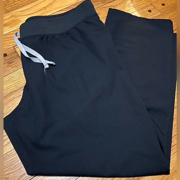 FIGS scrub pants. Black. - Picture 1 of 3
